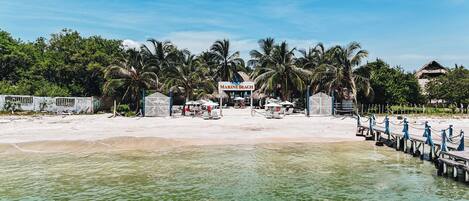 Façana frontal de l'allotjament