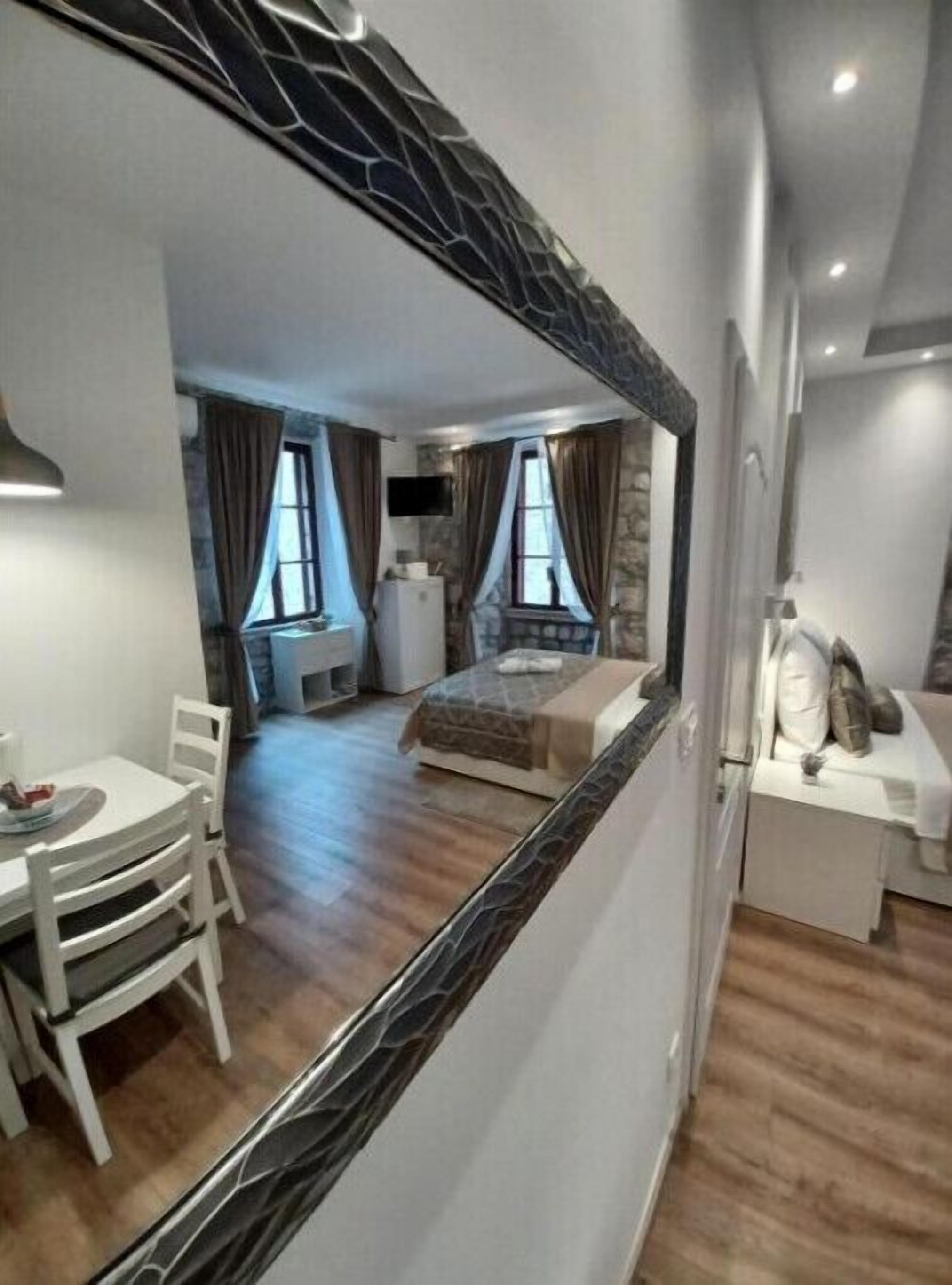 1 室のベッドルーム、WiFi