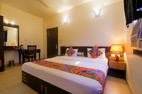Egyptian cotton sheets, premium bedding, in-room safe, free WiFi
