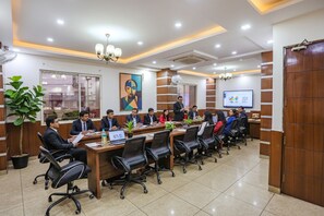 Meeting facility - Fabhotel Frolic (Haridwar)