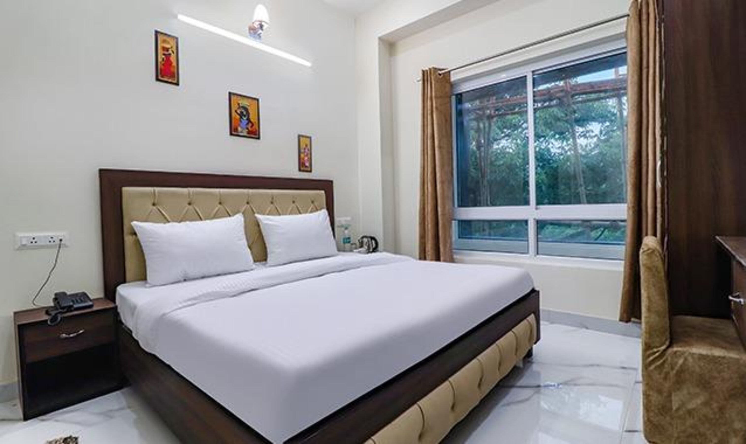 Fabhotel Maira Heights