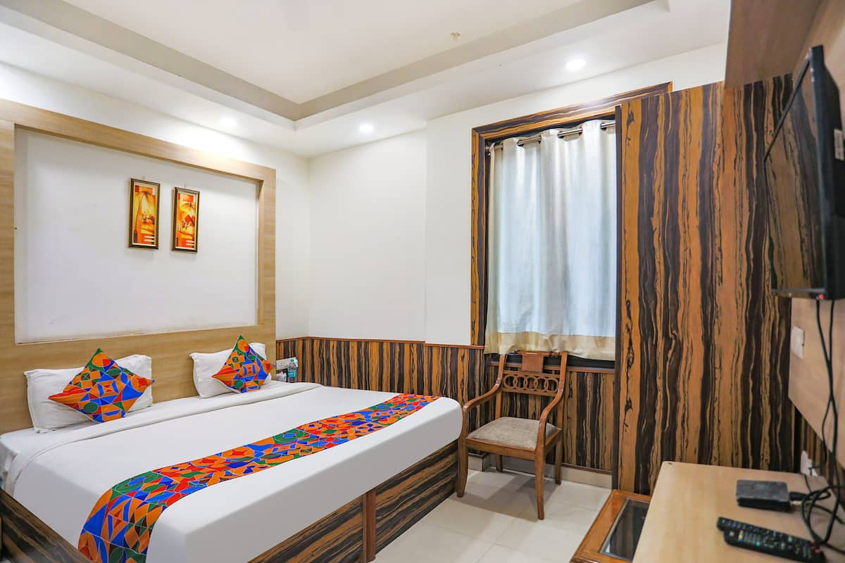 Premium Room | Egyptian cotton sheets, premium bedding, in-room safe, free WiFi