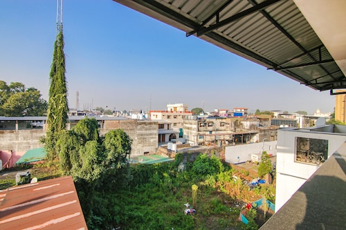 Fabhotel City Palace