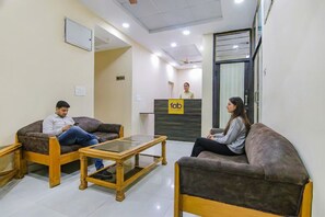 Reception - FabHotel Devise Residency New Delhi (New Delhi)