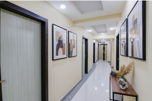 Lobby - FabHotel Devise Residency New Delhi (New Delhi)