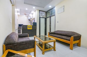 Reception - FabHotel Ashok Vihar (New Delhi)