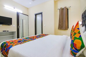 Egyptian cotton sheets, premium bedding, in-room safe, free WiFi - FabHotel Devise Residency New Delhi (New Delhi)
