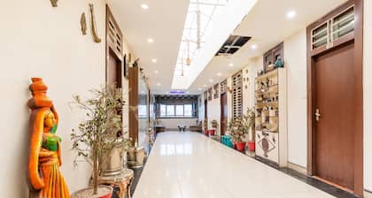 Fabhotel Shree Regency