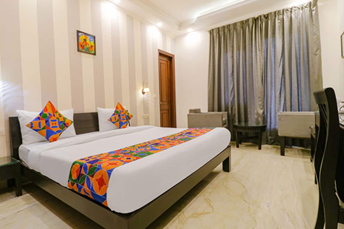 1 bedroom, Egyptian cotton sheets, premium bedding, in-room safe