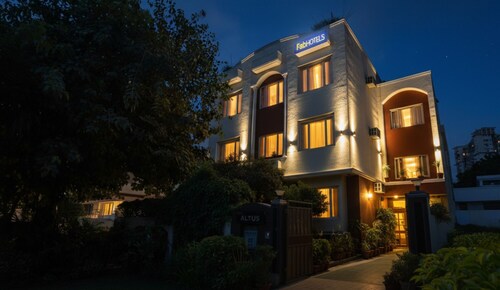 FabHotel Altus - DLF CyberHub, Gurugram