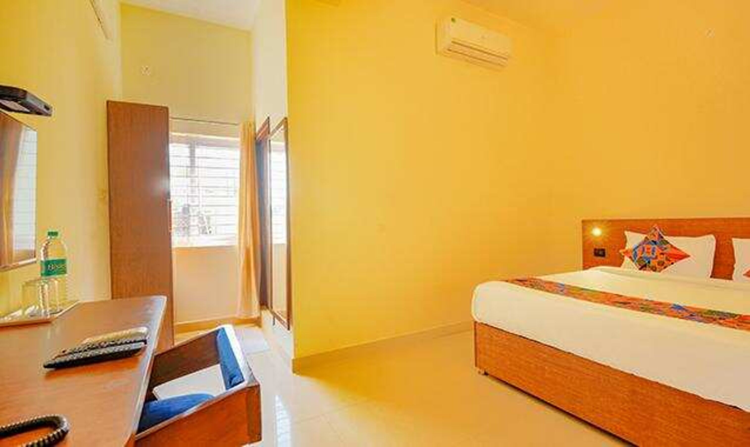 FabHotel GR Lake View