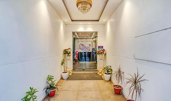 Lobby - Fabhotel Kaushambi (Ghaziabad)