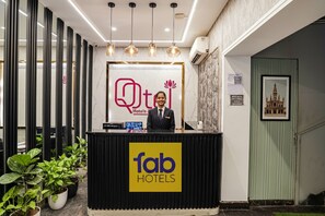 Reception - Fabhotel Kaushambi (Ghaziabad)
