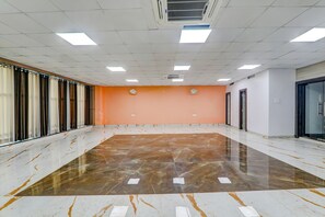 قاعة الولائم والاحتفالات