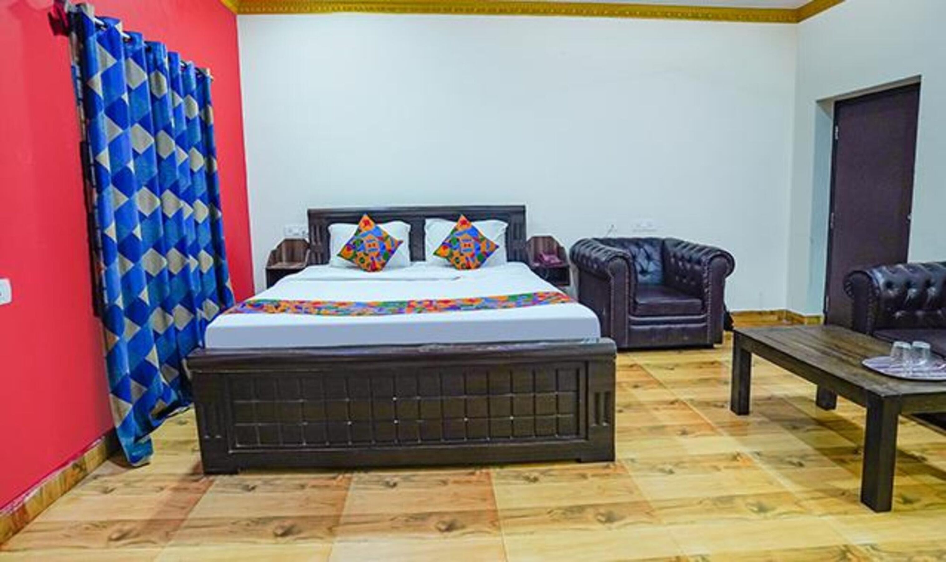 Foto - Via Lloyd's Inn - Near Kodambakkam Railway Station