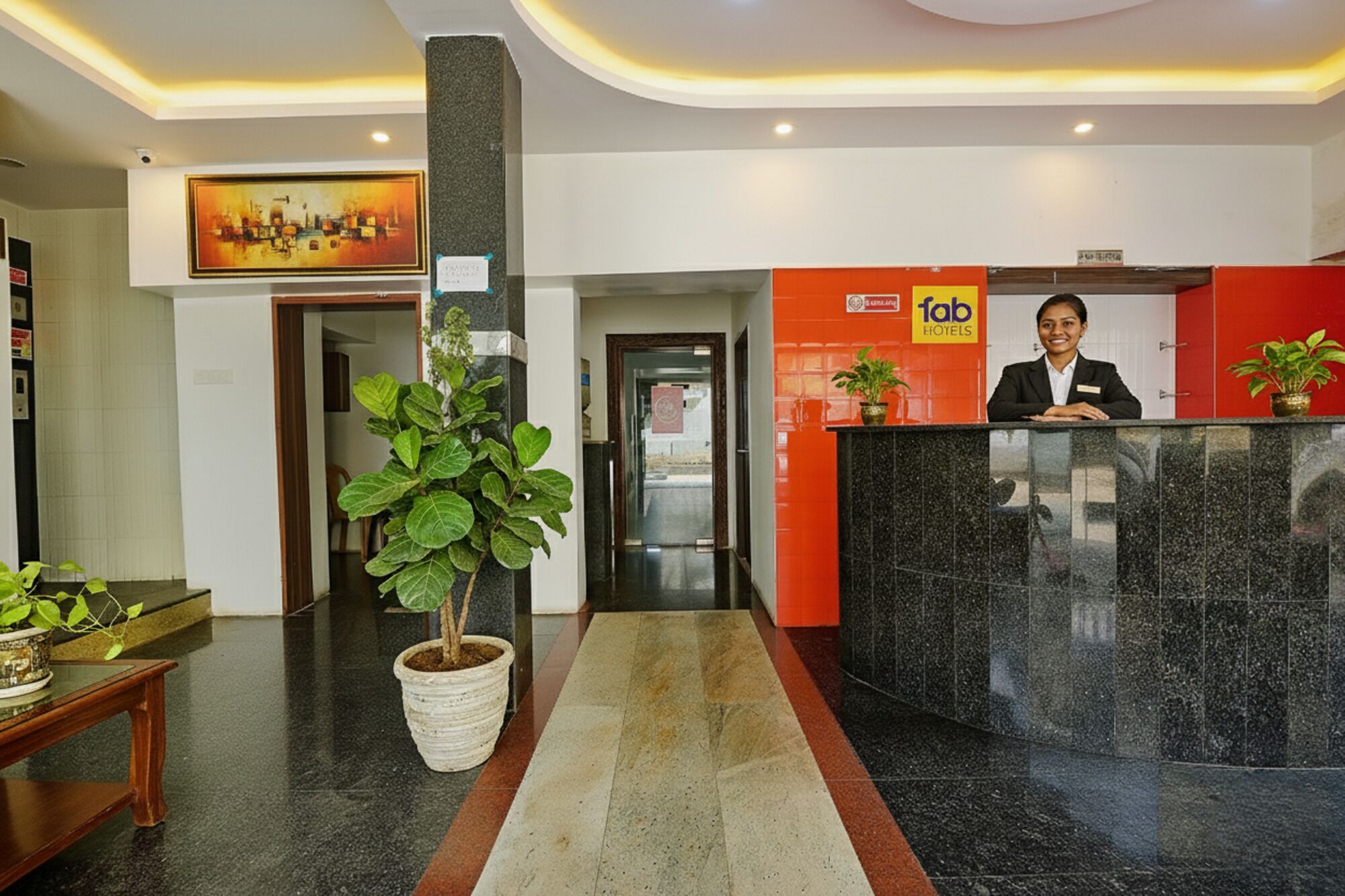 Photo - Via Lloyds Inn