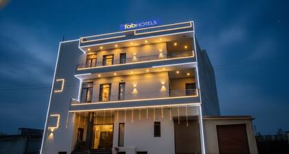 Fabhotel Moon Trip