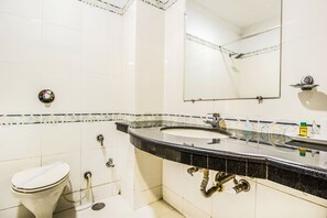 Ducha y cabezal de ducha tipo lluvia