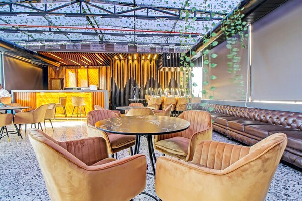 Restaurant - FabHotel Lake View Topsia (Kolkata)