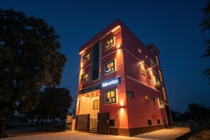 Exterior - FabHotel Lumbini International (Varanasi)