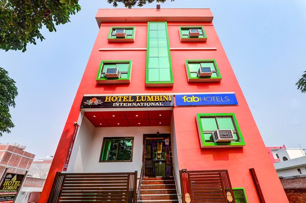 Exterior - FabHotel Lumbini International (Varanasi)