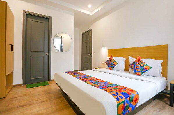 Egyptian cotton sheets, premium bedding, in-room safe, soundproofing