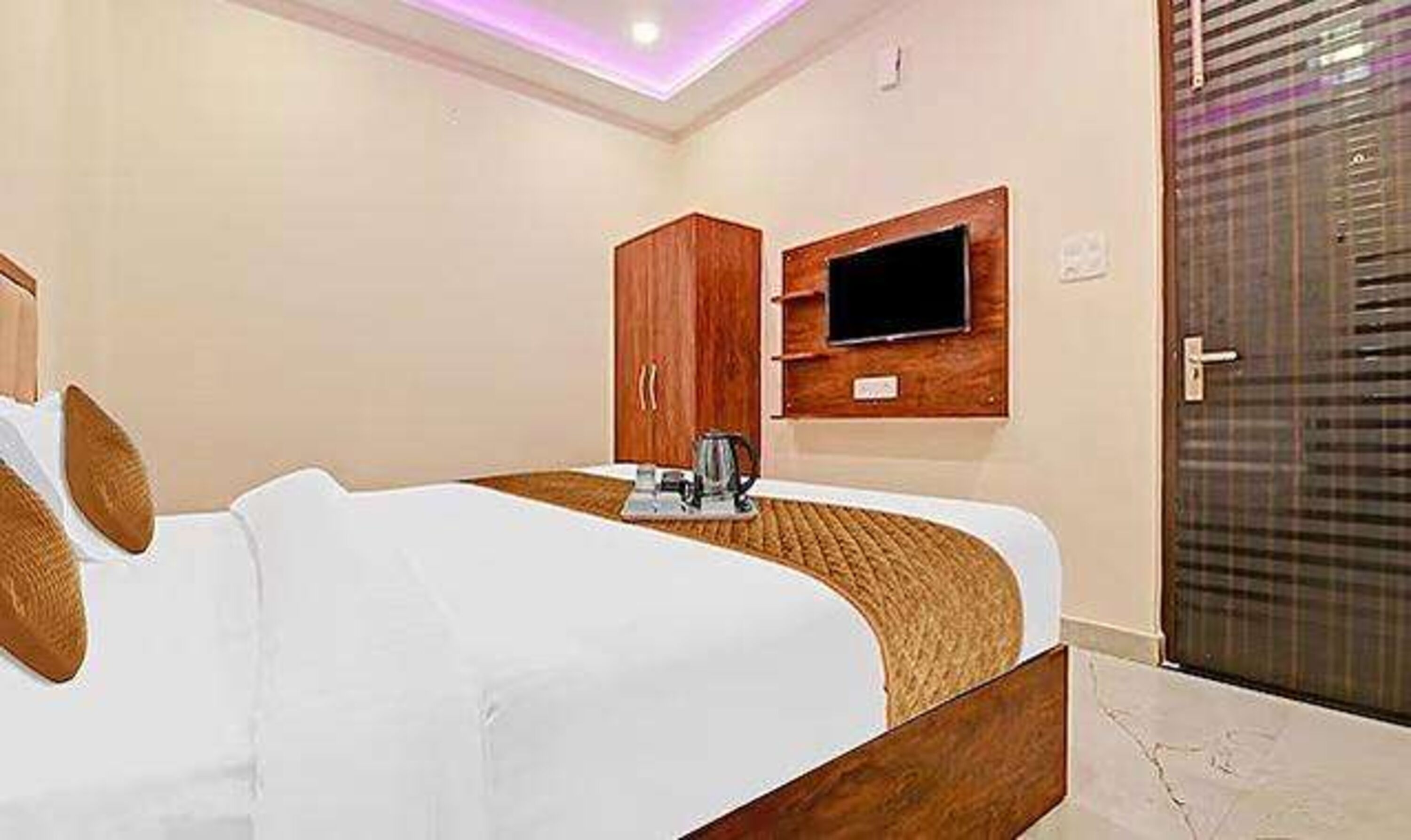 Sengetøy i egyptisk bomull, sengetøy av topp kvalitet og safe på rommet