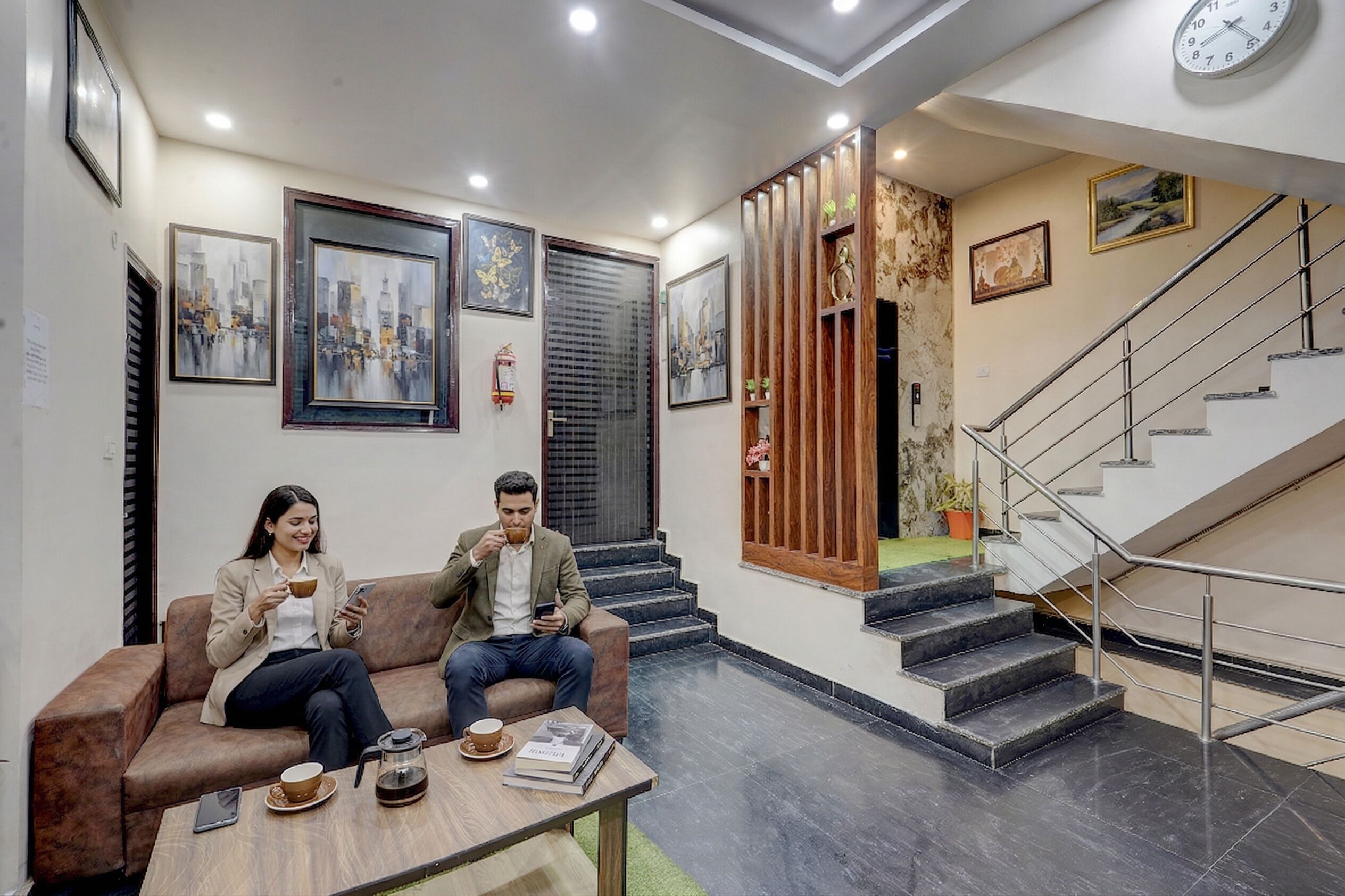 Área de estar no saguão