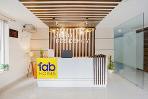 Reception - FabHotel Amrit Grand (Gurugram)