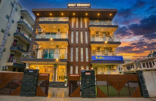 FabHotel Amrit Grand