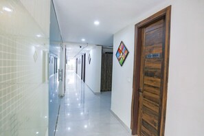 Lobby - FabHotel Amrit Grand (Gurugram)