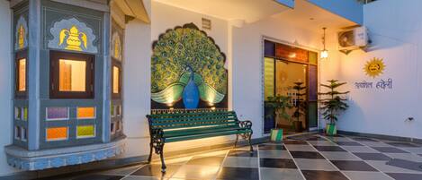 ロビー応接スペース