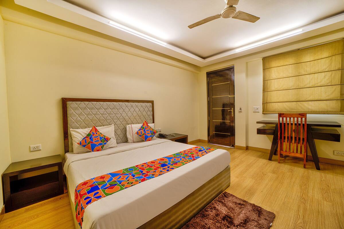 Deluxe Room | Egyptian cotton sheets, premium bedding, desk, soundproofing