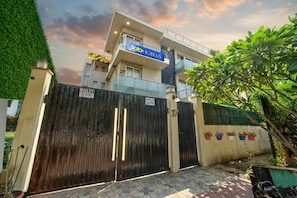 Exterior - Fabhotel Rivlet (Gurugram)