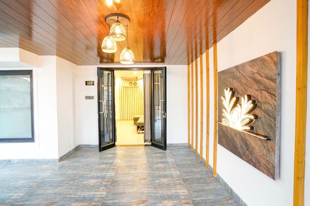 Fabhotel Viva House