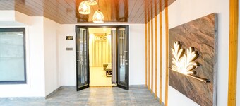 Fabhotel Viva House