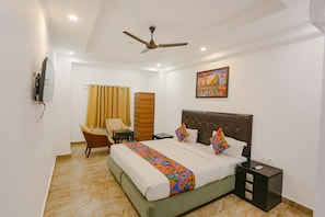 Deluxe Room | Egyptian cotton sheets, premium bedding, in-room safe, desk - FabHotel Taj Residency (New Delhi)