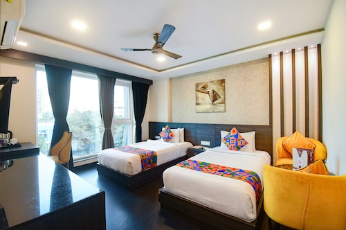 FabHotel Prime Kzar Corporate near Sealdah – Family & Business Friendly | 2.6 km from US Embassy, Park Street Kolkata