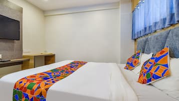 Egyptian cotton sheets, premium bedding, in-room safe, desk