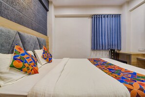 Egyptian cotton sheets, premium bedding, in-room safe, desk - Fabexpress Canada (Ahmedabad)