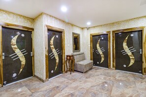 Lobby - Fabhotel J Sons (Bhopal)