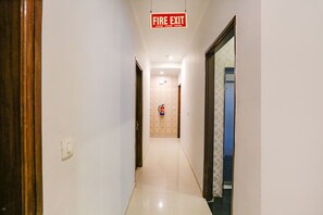 Lobby - FabHotel Novel Suites (New Delhi)