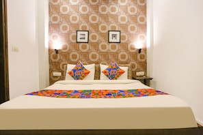 Deluxe Room | Egyptian cotton sheets, premium bedding, in-room safe, desk - FabHotel Novel Suites (New Delhi)