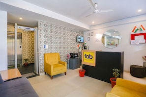 Quầy tiếp tân