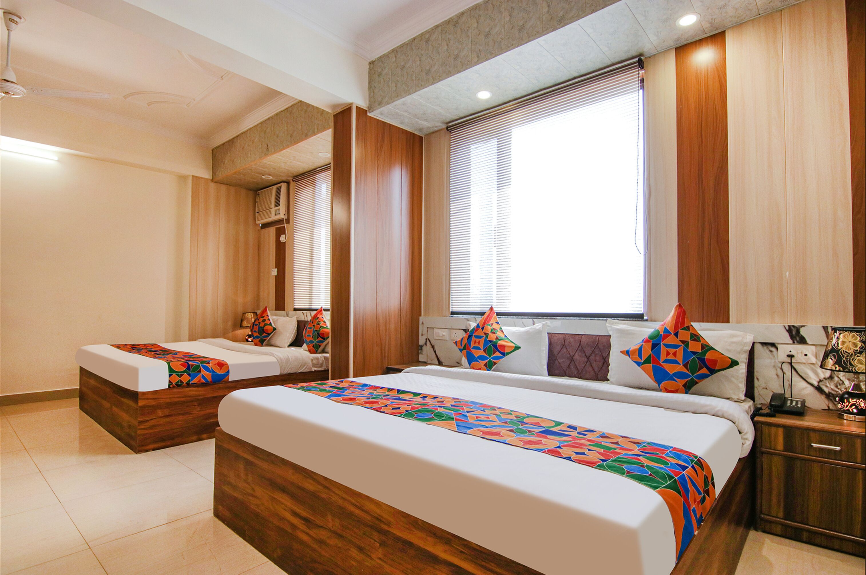 Egyptian cotton sheets, premium bedding, in-room safe, desk