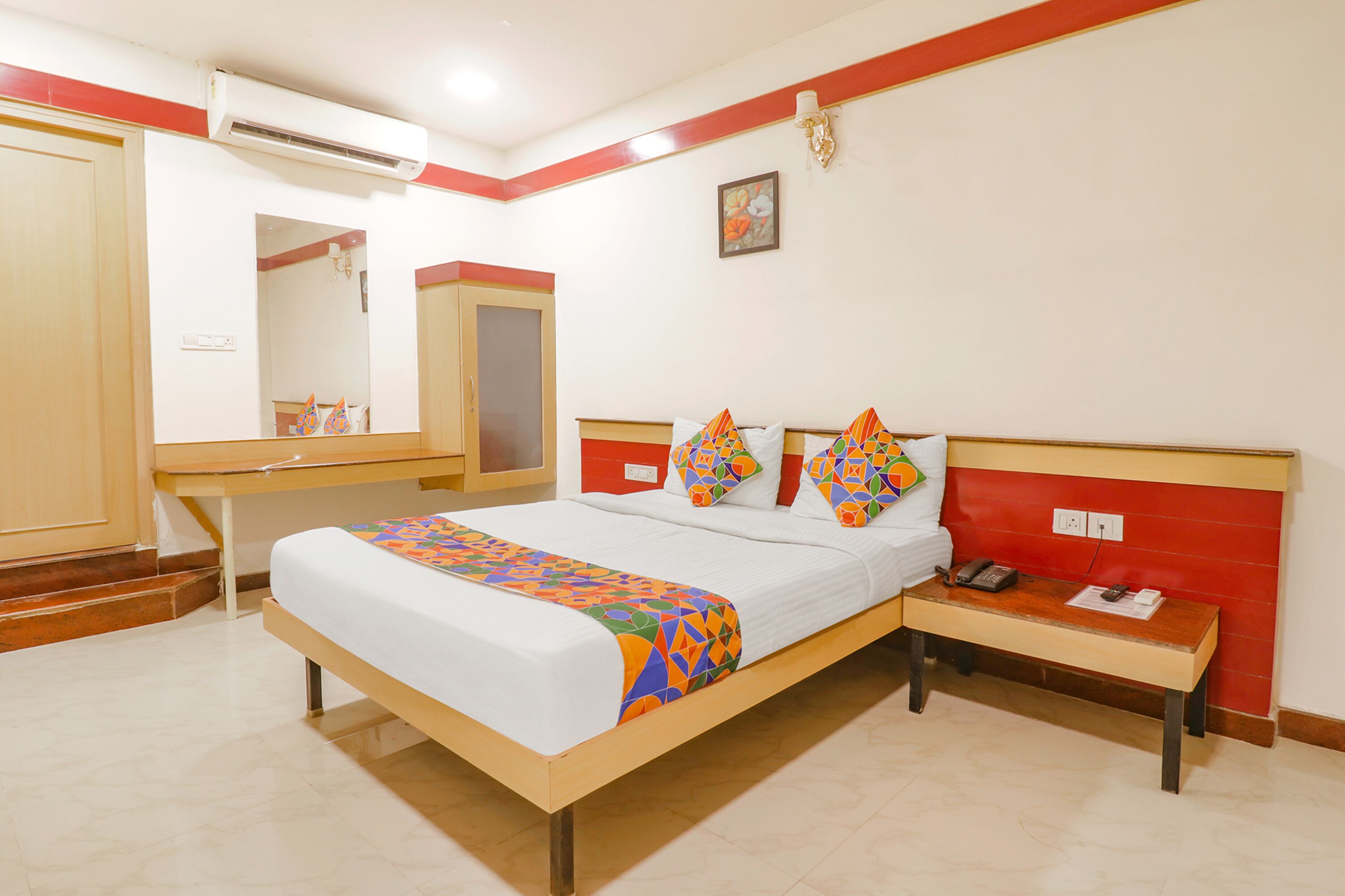 Fabhotel Sri Sai Ram Suites