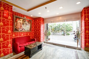 Interior entrance - FabHotel Raj Darbar (Barasat)