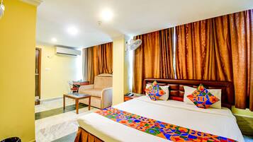 Premium kamer | Lakens van Egyptisch katoen, luxe beddengoed, een kluis op de kamer