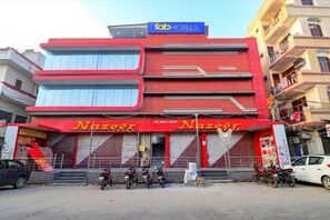 Exterior - FabHotel Royal Inn (New Delhi)