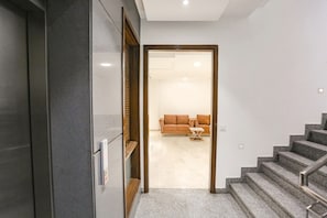 Lobby - Fabexpress Aerosky Deluxe (New Delhi)